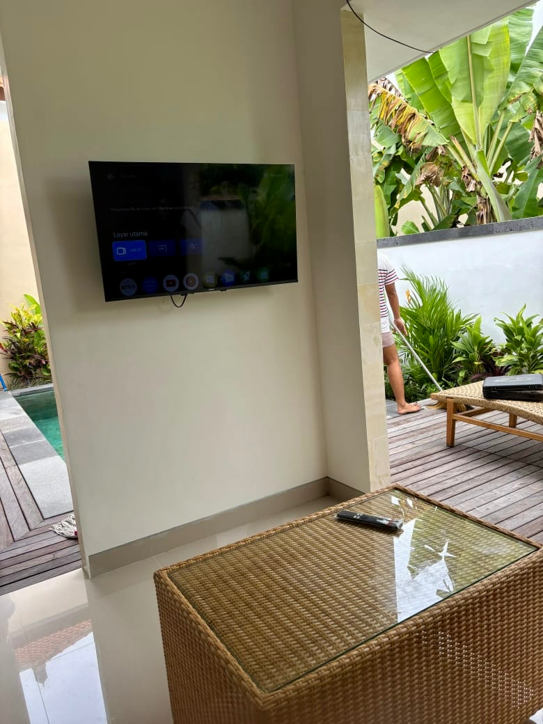 South Ubud a brand-new absolutely private villa with a spacious living room — image 2