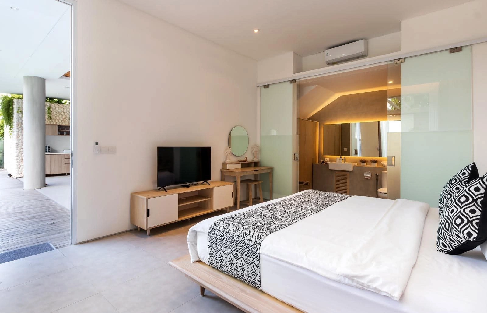 Villa For Rent 2 Bed In Jl Cendrawasih Seminyak PO-4112 — image 2