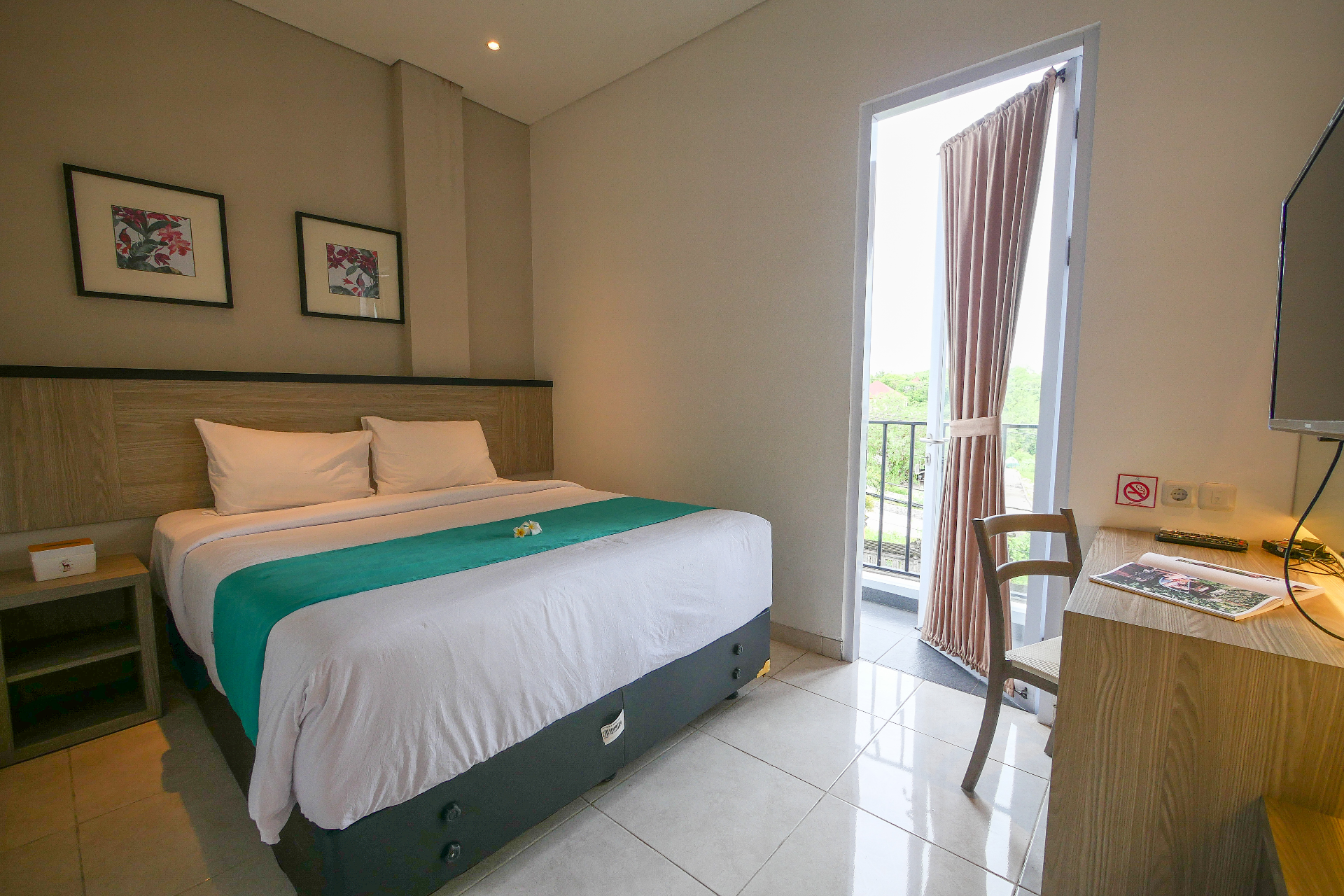 Clean Cozy Fully Furnished Room