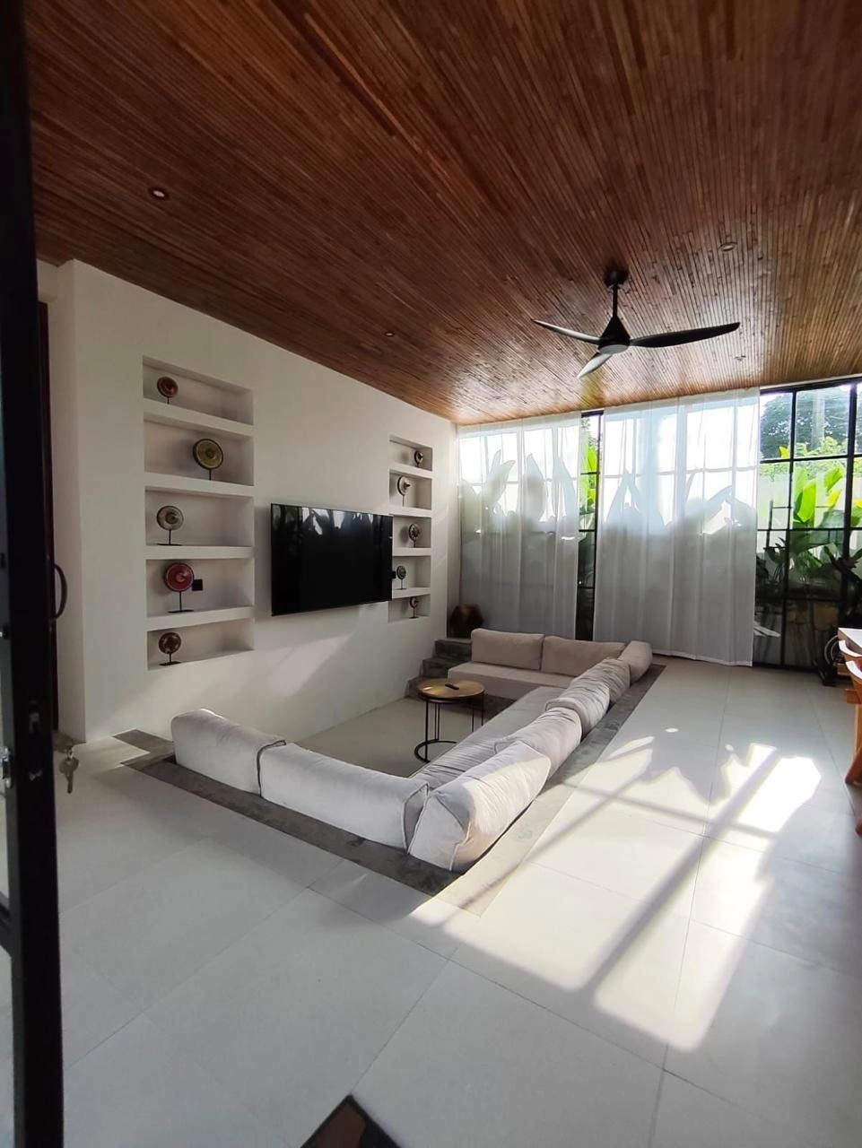 Villa for Rent 3 Bed in Uluwatu South Kuta Bali EK-4115 — image 3