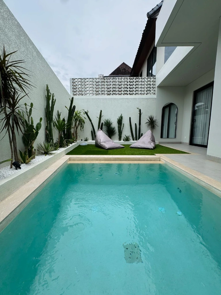 DIGITAL NOMAD DREAM: MODERN 1BR IN BABAKAN – READY FOR MONTHLY RENT! – AR35