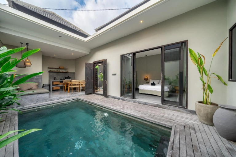Umalas 2br villa — image 3