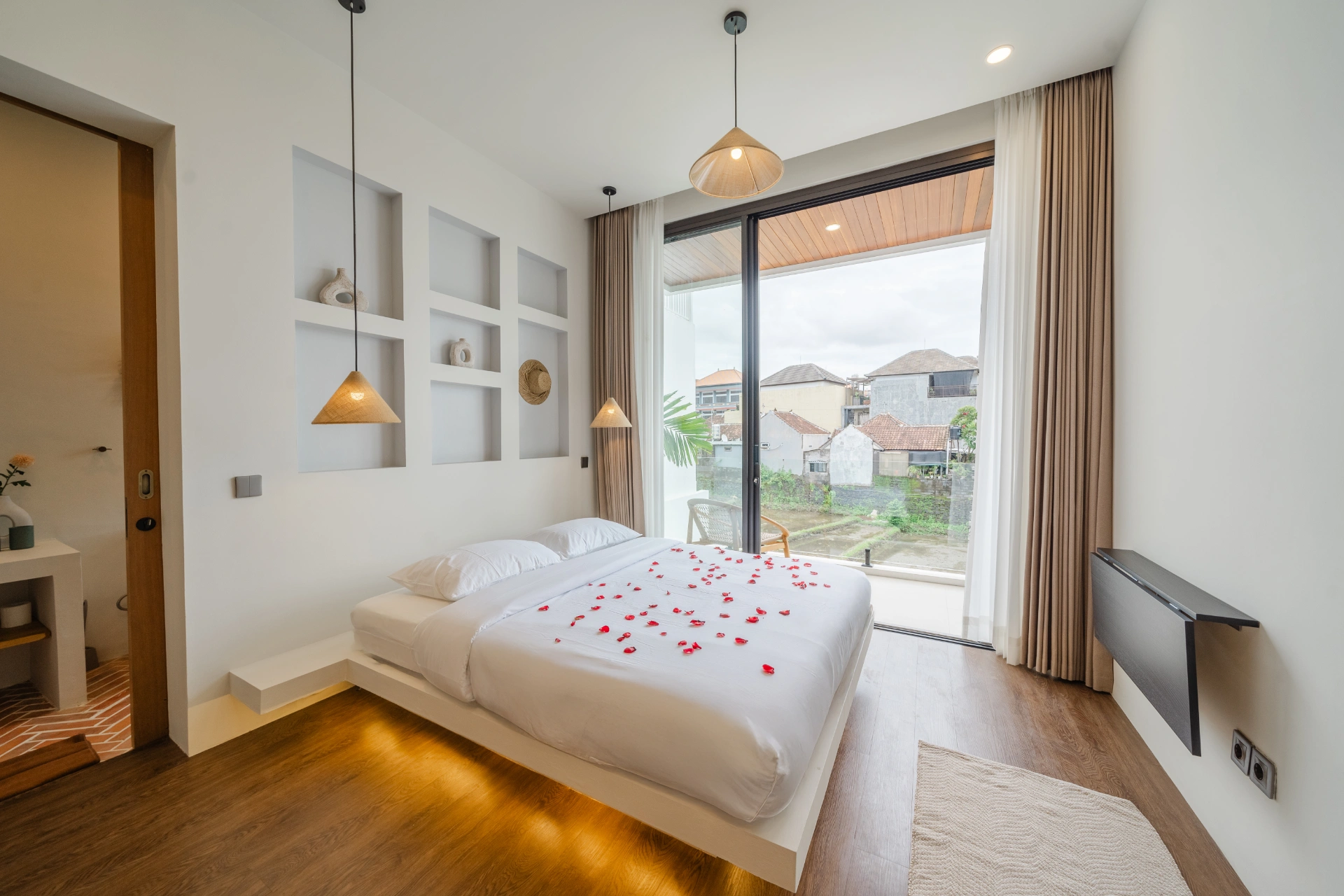3 bedroom brand new luxury villa in Canggu with rice field view — image 2