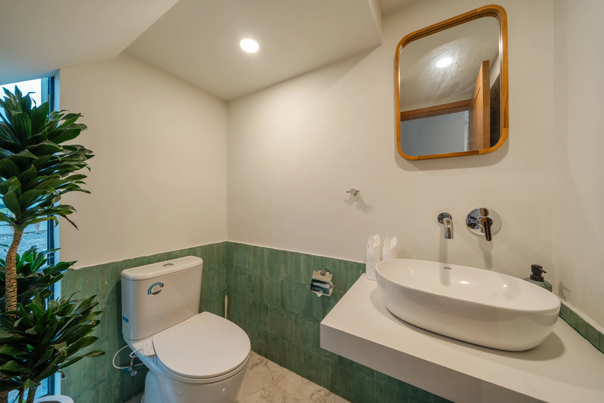3 bedroom brand new luxury villa in Canggu with rice field view — image 4