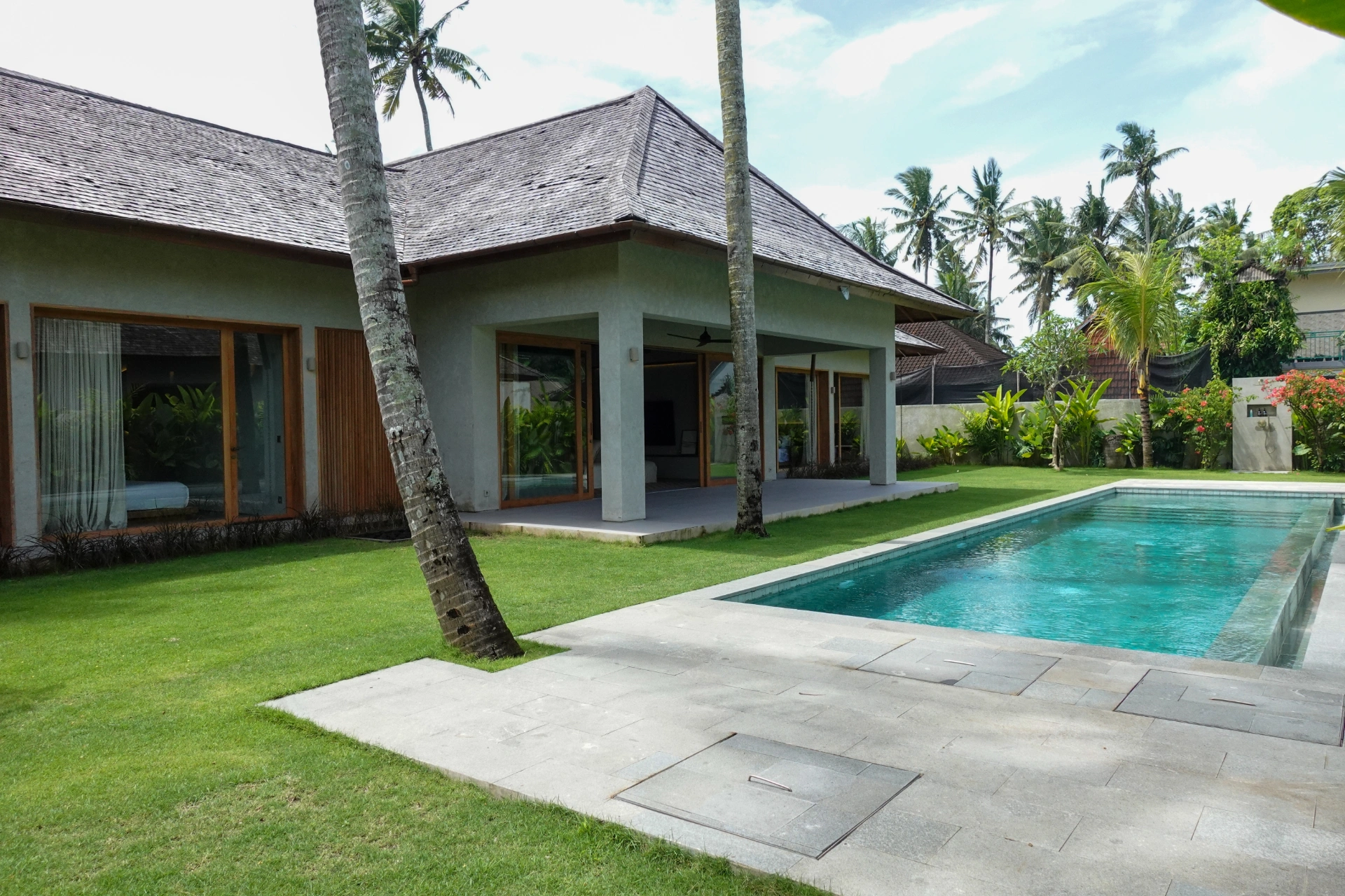4-Bedroom Villa with Expansive Outdoor Space in Kaba-Kaba (B-KK35)