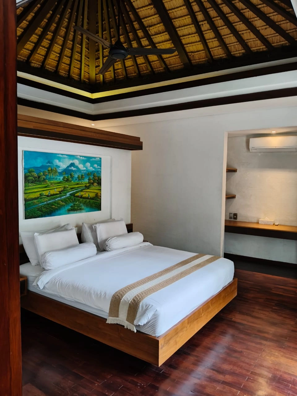 KNT - FOR RENT KONTEMPORER VILLA BEACHSIDE JIMBARAN — image 4