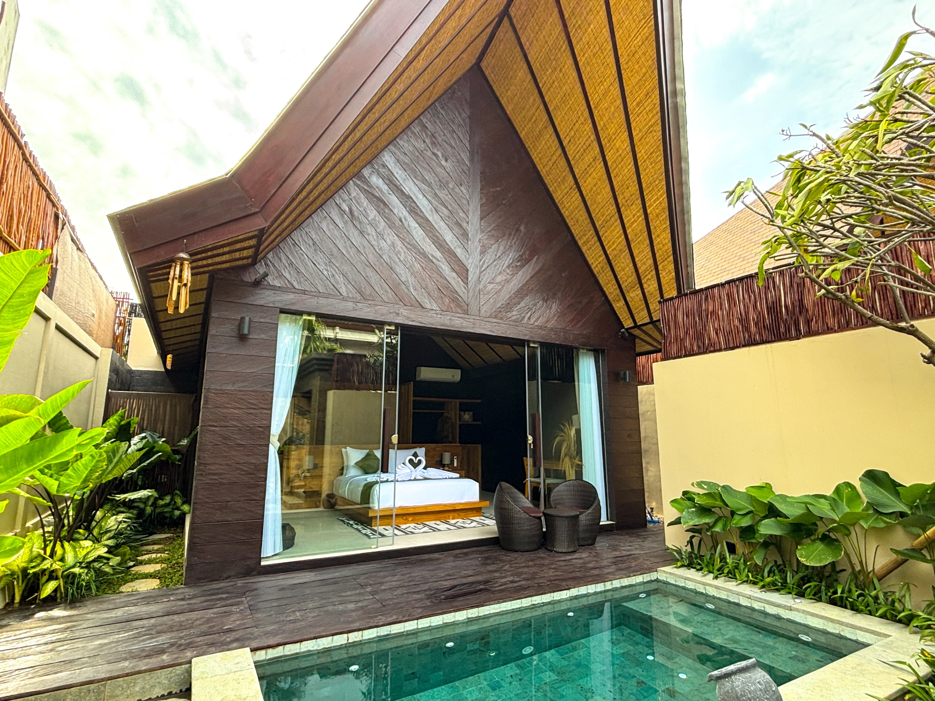 Villa Bolon 1 Bedroom 1 - Bathroom Villa in Kuta Bali — image 1