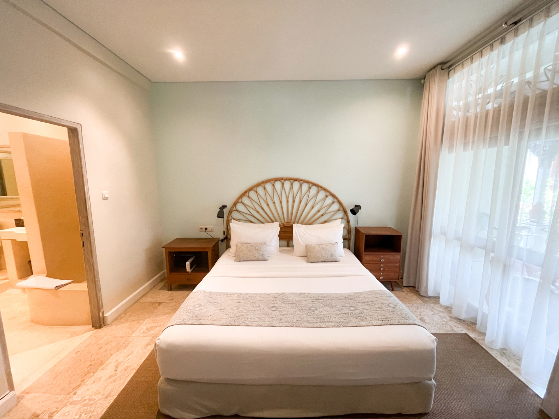 Kresna By The Sea Apartment Two — image 1