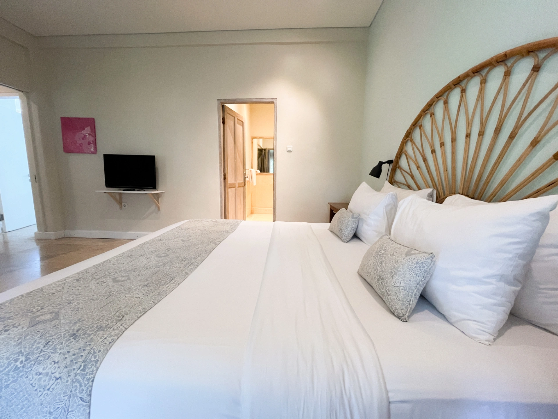 Kresna By The Sea Apartment Two — image 3