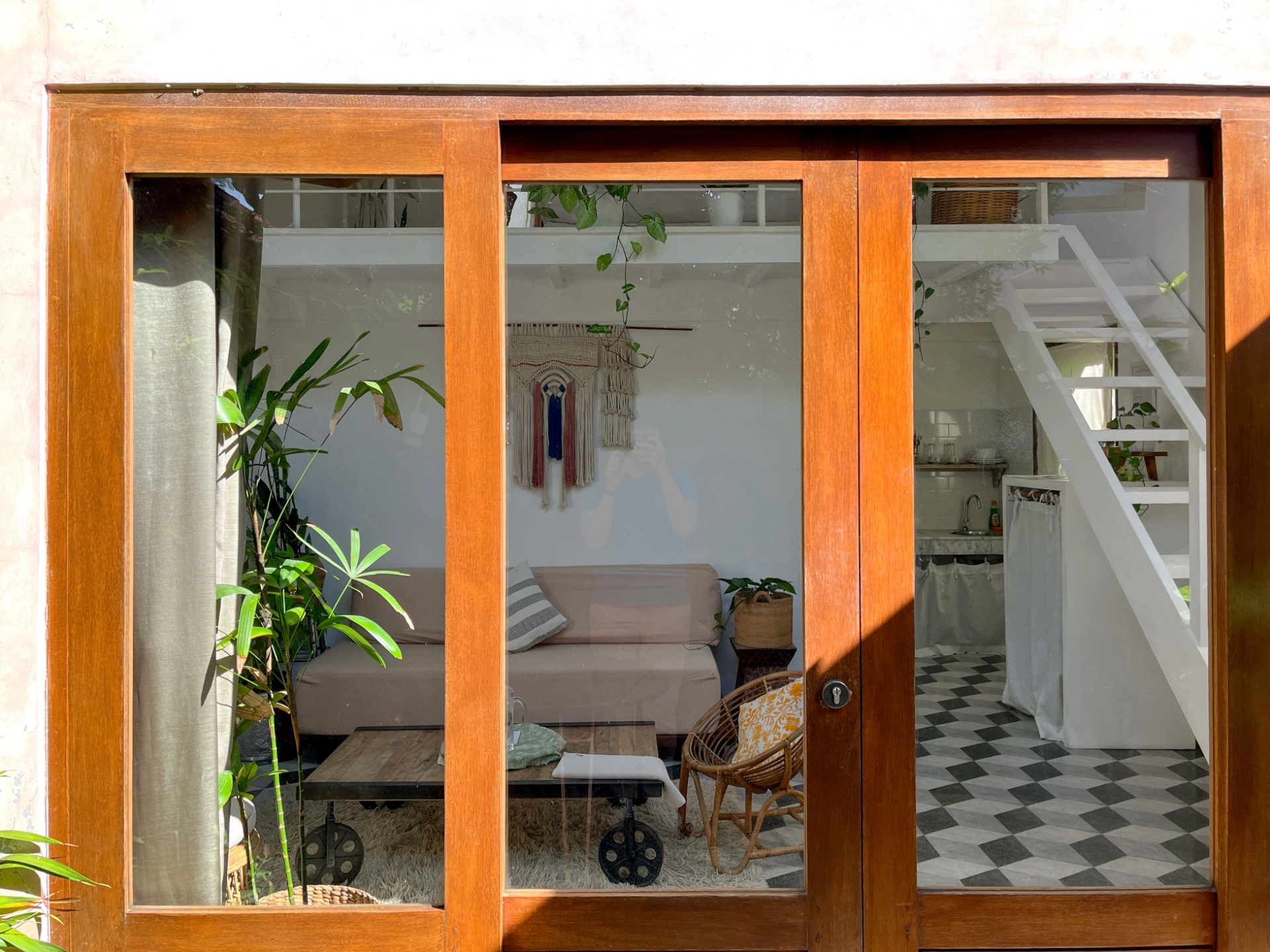 Chic 1BR Loft + Tropical Pool Near Seminyak Beach — image 3