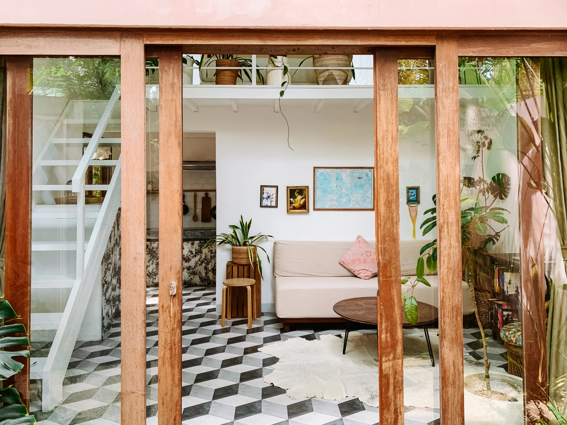 Stylish 1BR Loft with Pool Access in Seminyak — image 4