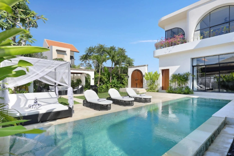 3 BEDROOMS LUXURY VILLA FOR RENT IN KEROBOKAN - CANGGU — image 3