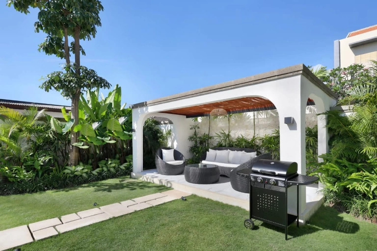 3 BEDROOMS LUXURY VILLA FOR RENT IN KEROBOKAN - CANGGU — image 4