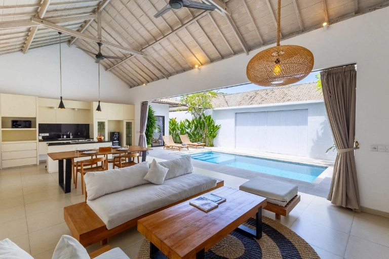 Villa Anakula - Chic 2BR Private Villa in the Heart of Seminyak — image 4