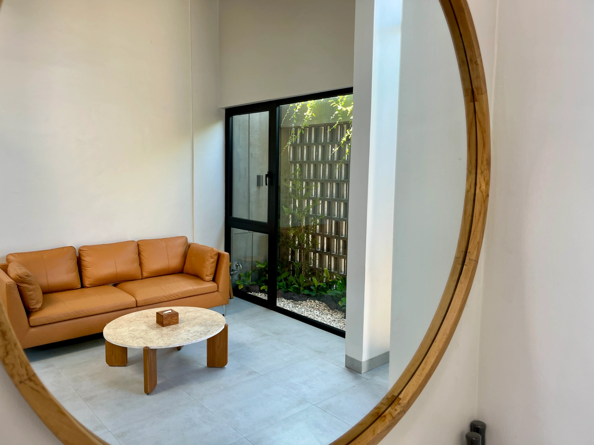 Brand New Modern Villa in Key Seminyak Location — image 1