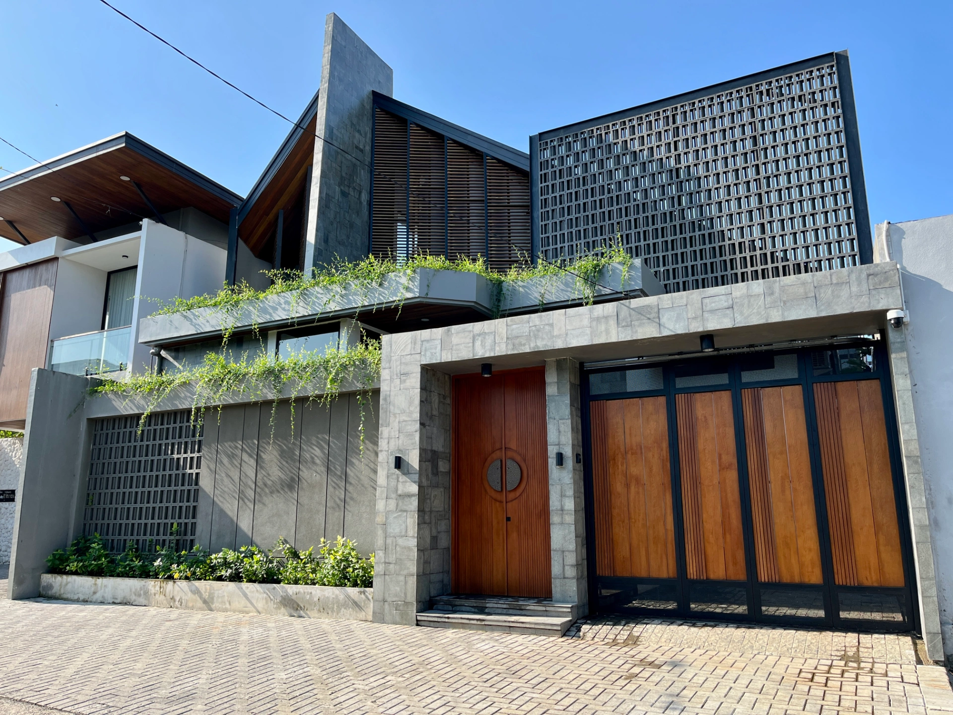 Brand New Modern Villa in Key Seminyak Location — image 2