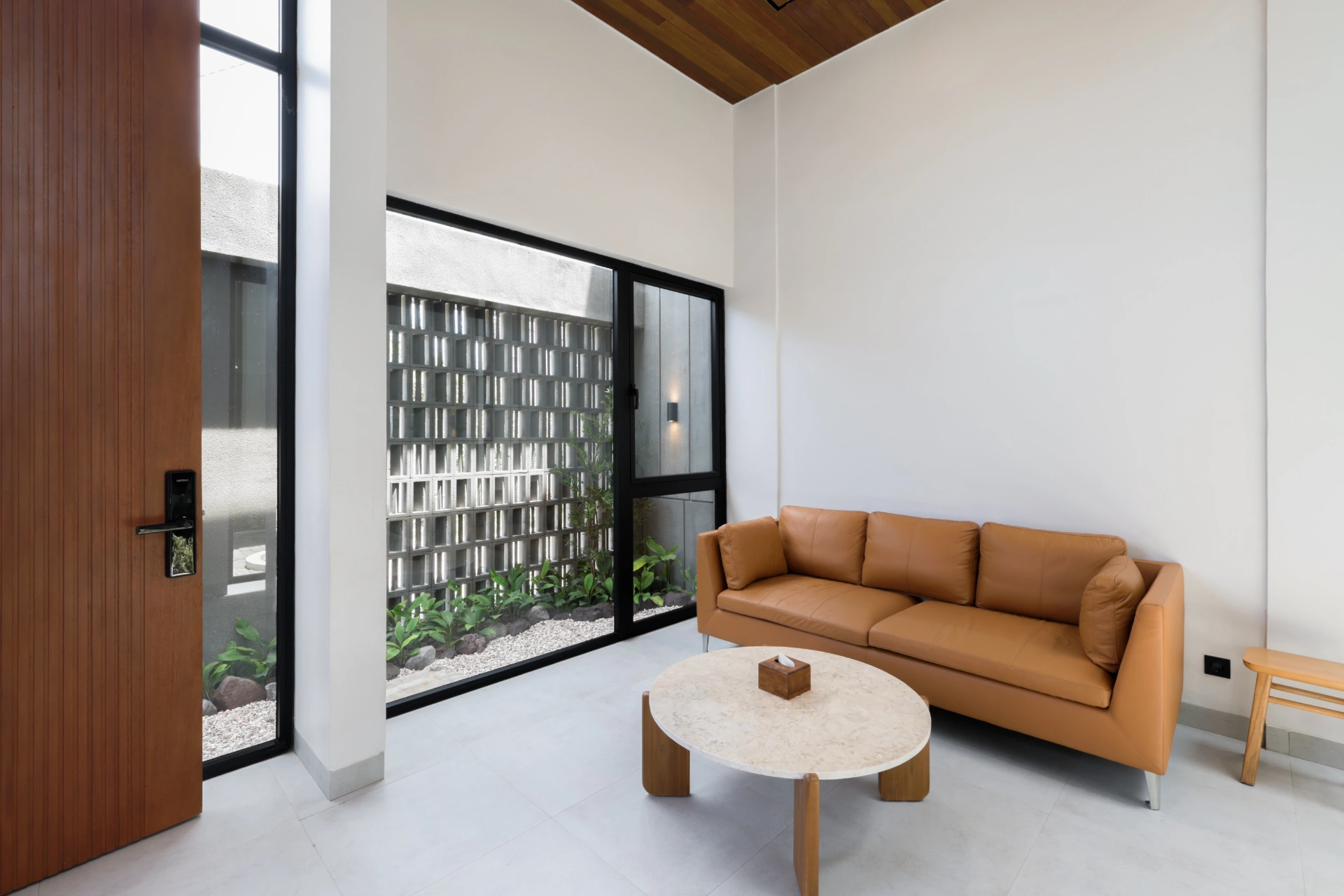 Brand New Modern Villa in Key Seminyak Location — image 3