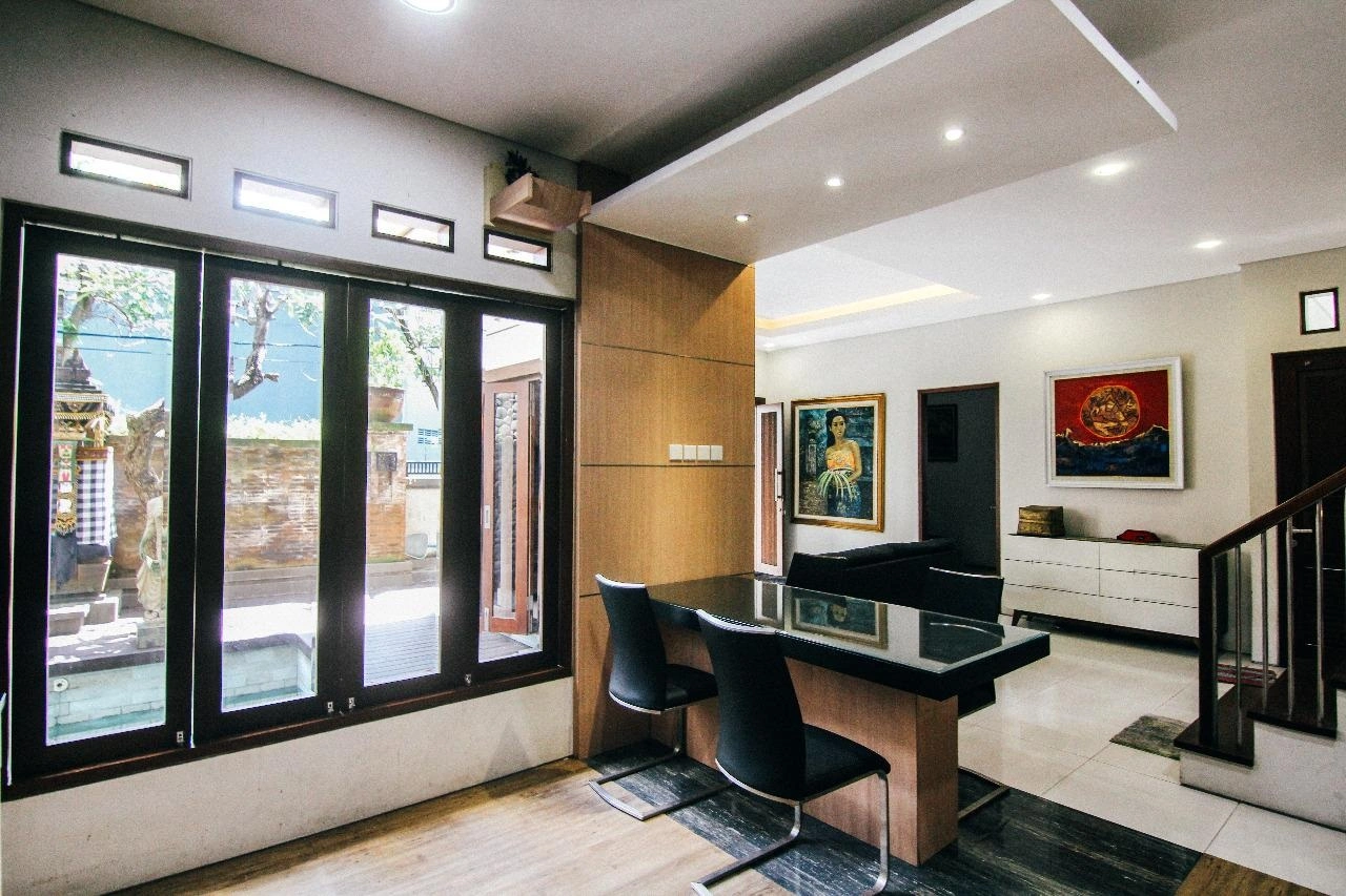 Modern House For Rent 4 Bed In Padangsambian Kerobokan TN-4119 — image 3