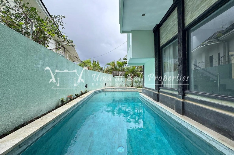 3BR VILLA FOR RENT AT UMALAS | LV 979