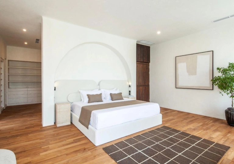4 BEDROOM LUXURY VILLA IN CANGGU BERAWA - AF627 — image 4