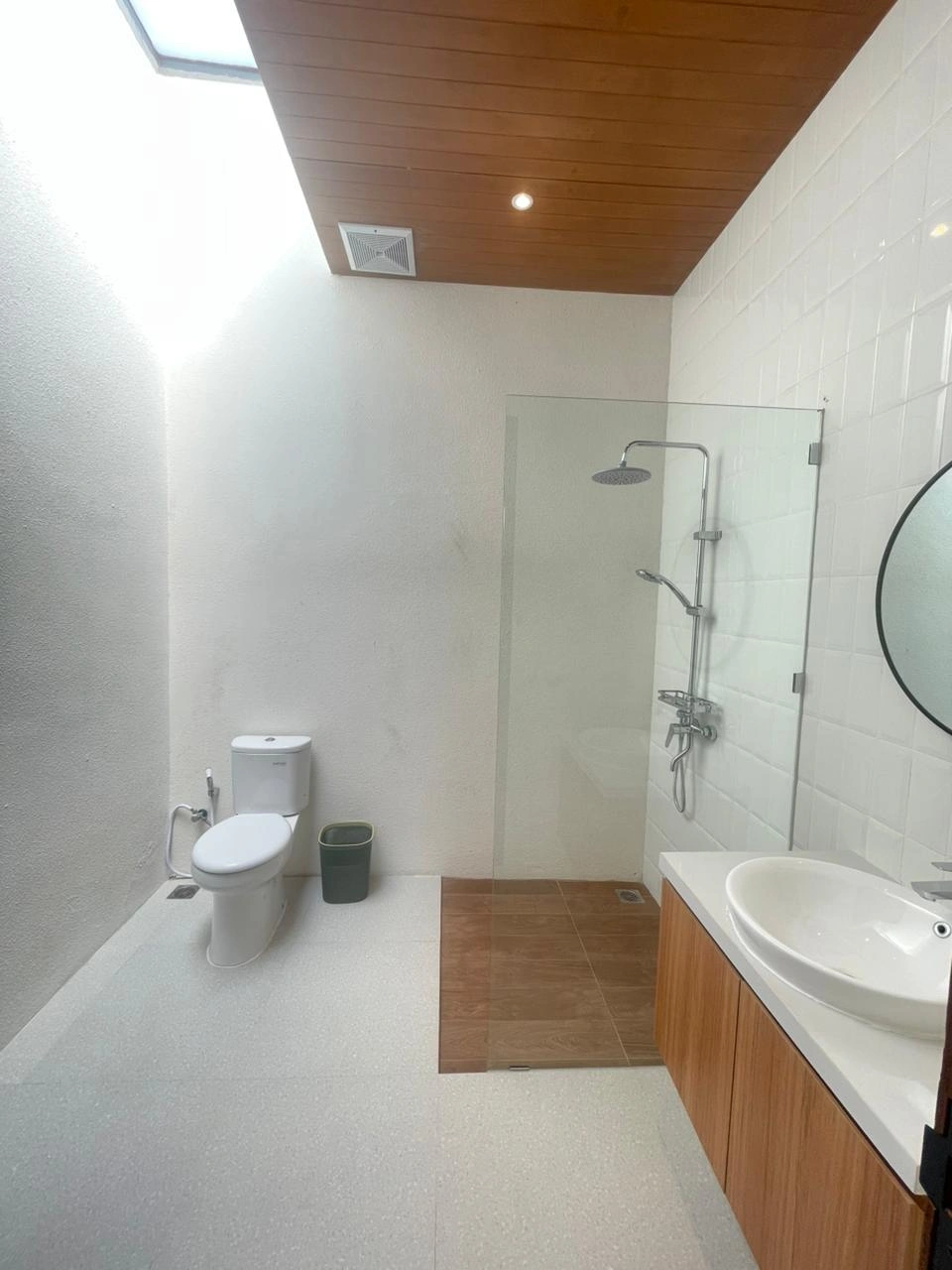 DO 446-FOR RENT TROPICAL MODERN VILLA LOCATED AT NUSA DUA — image 4