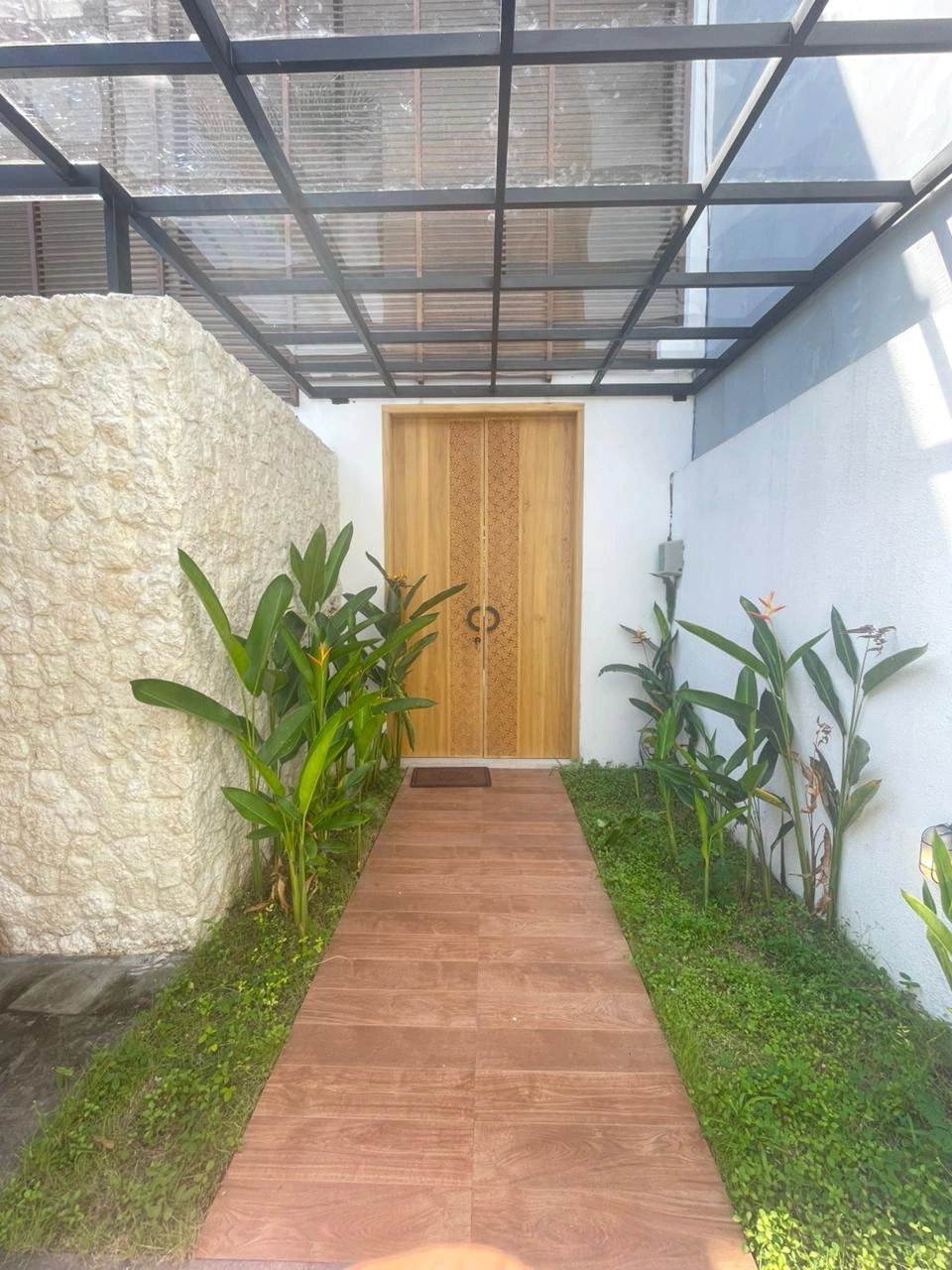 DO 446- For Rent Modern Villa with Garden Located at One Gate Complex Nusa Dua — image 3