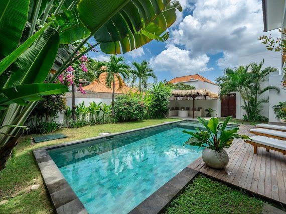 4BR villa in Kayu Tulang — image 1