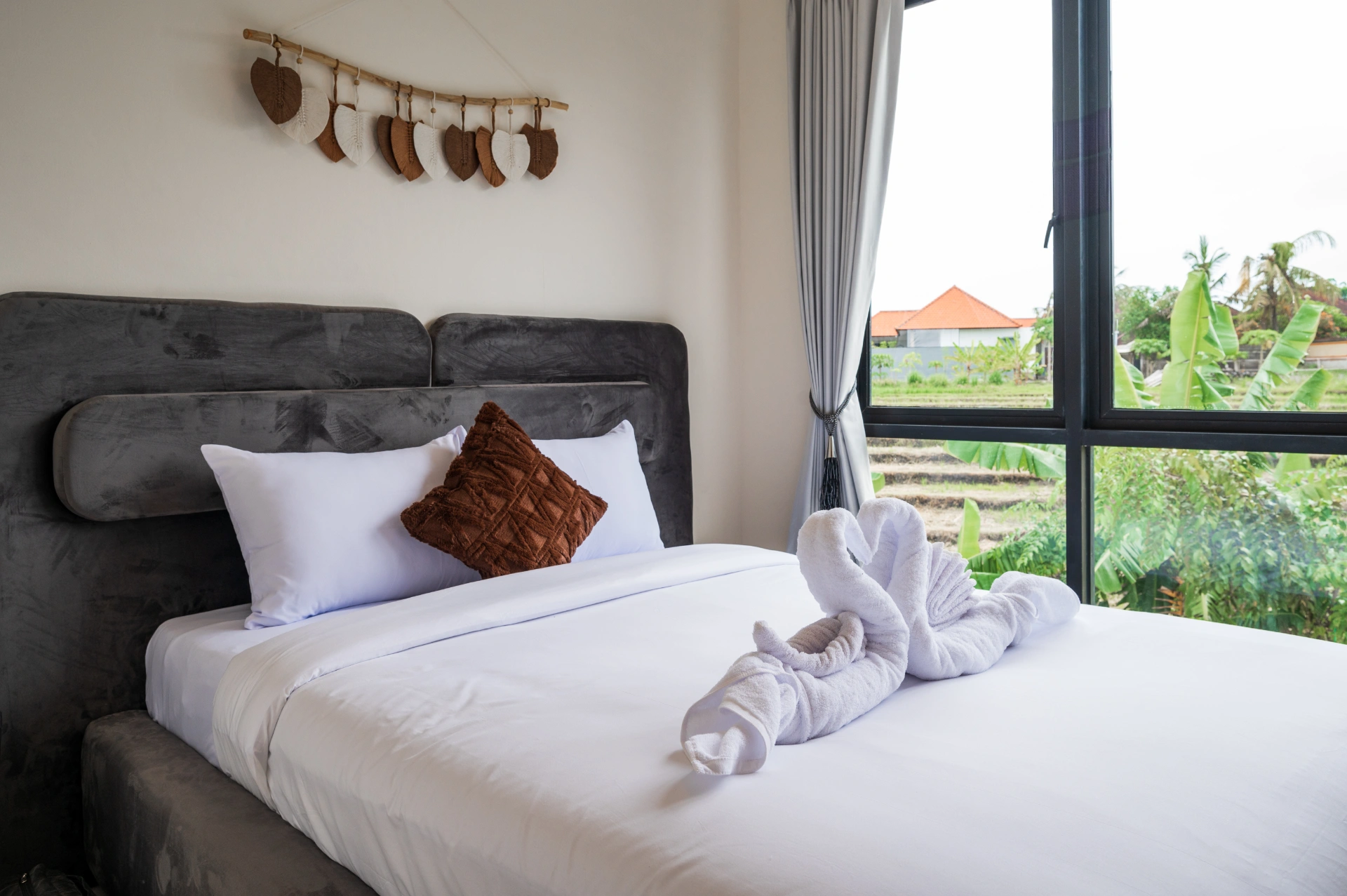 Bohemia - New 2BR Serene Paddy Views Villa w/ Pool — image 3