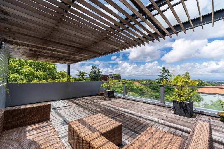 Modern Renovated 3-Bedroom Villa With Ocean Views In Nusa Dua — image 4
