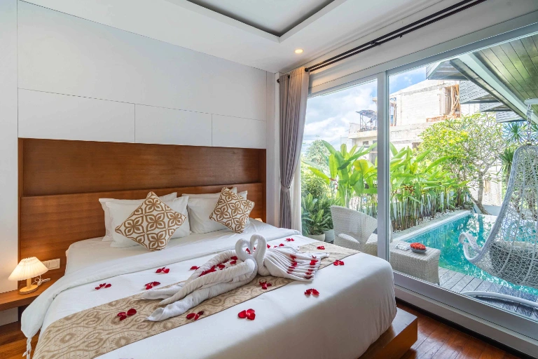 Modern Renovated 3-Bedroom Villa With Ocean Views In Nusa Dua — image 1