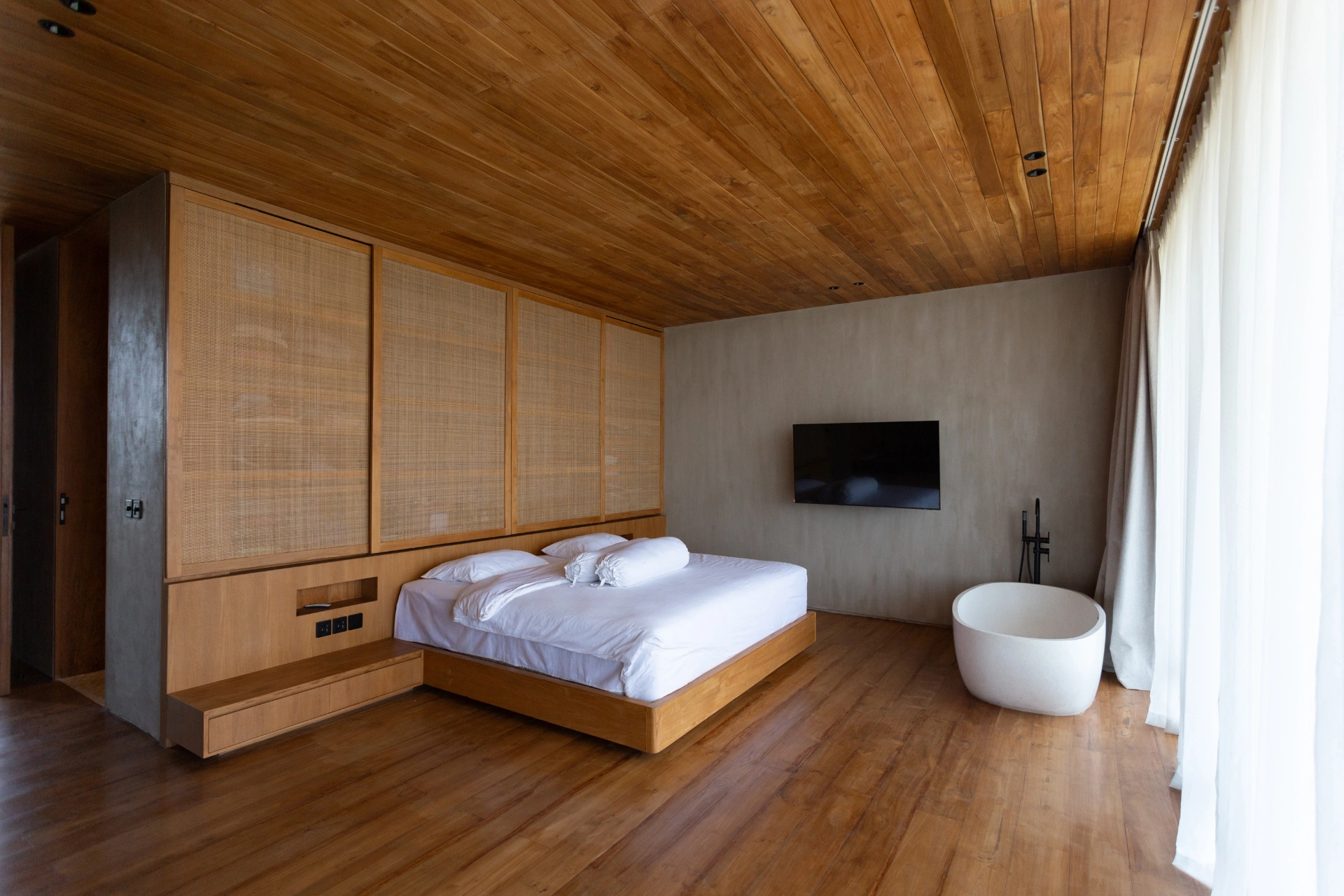 4BR Tulum-Inspired Luxury Villa in Berawa — image 4