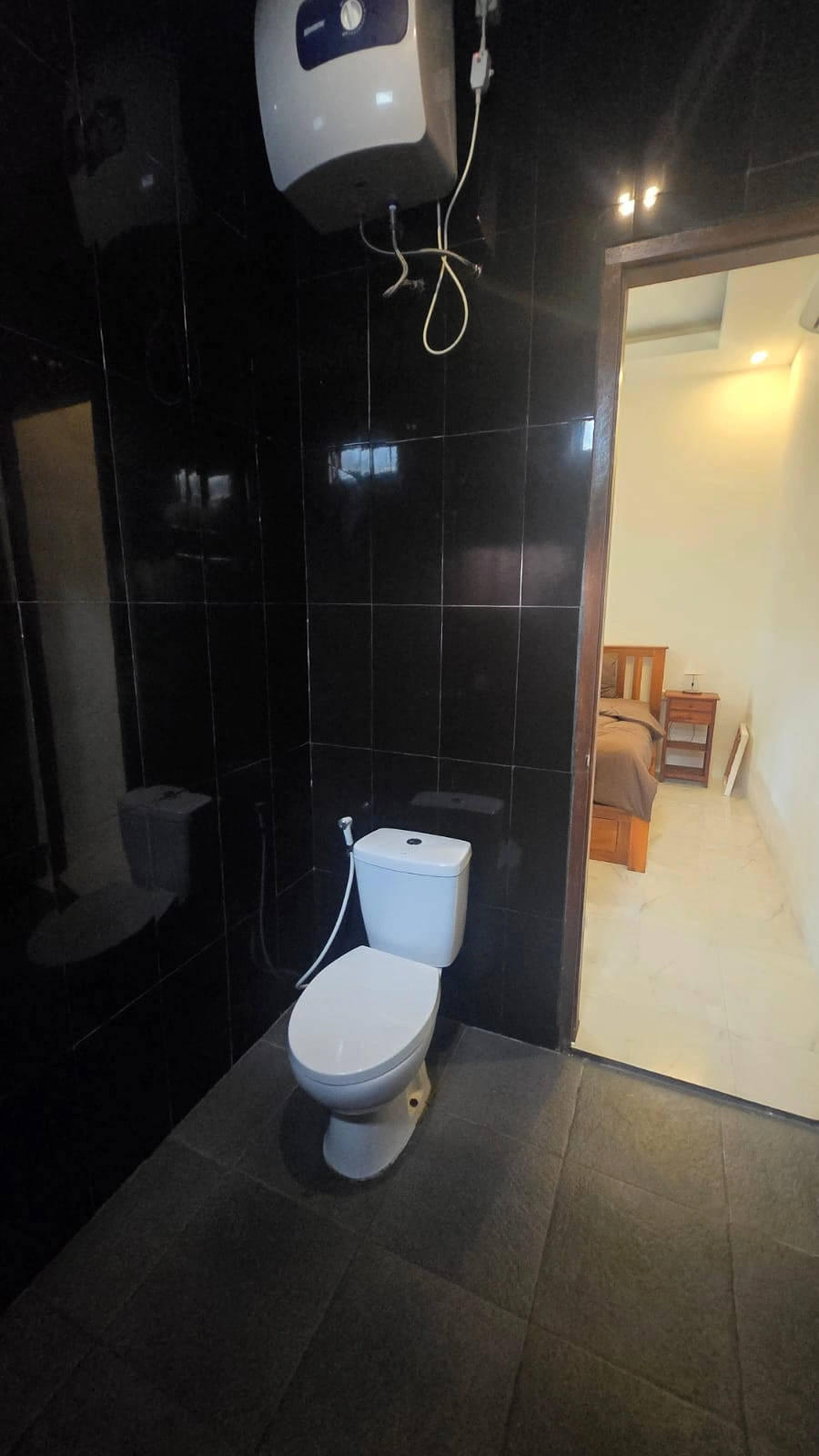 Freehold Brand new villa 2 bedrooms side to the Kedungu beach — image 3