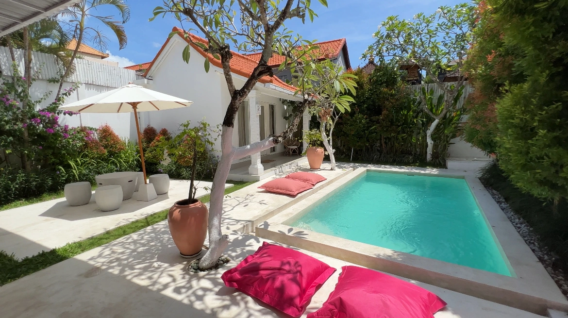 4BR Private Pool 5 minutes to the Beach