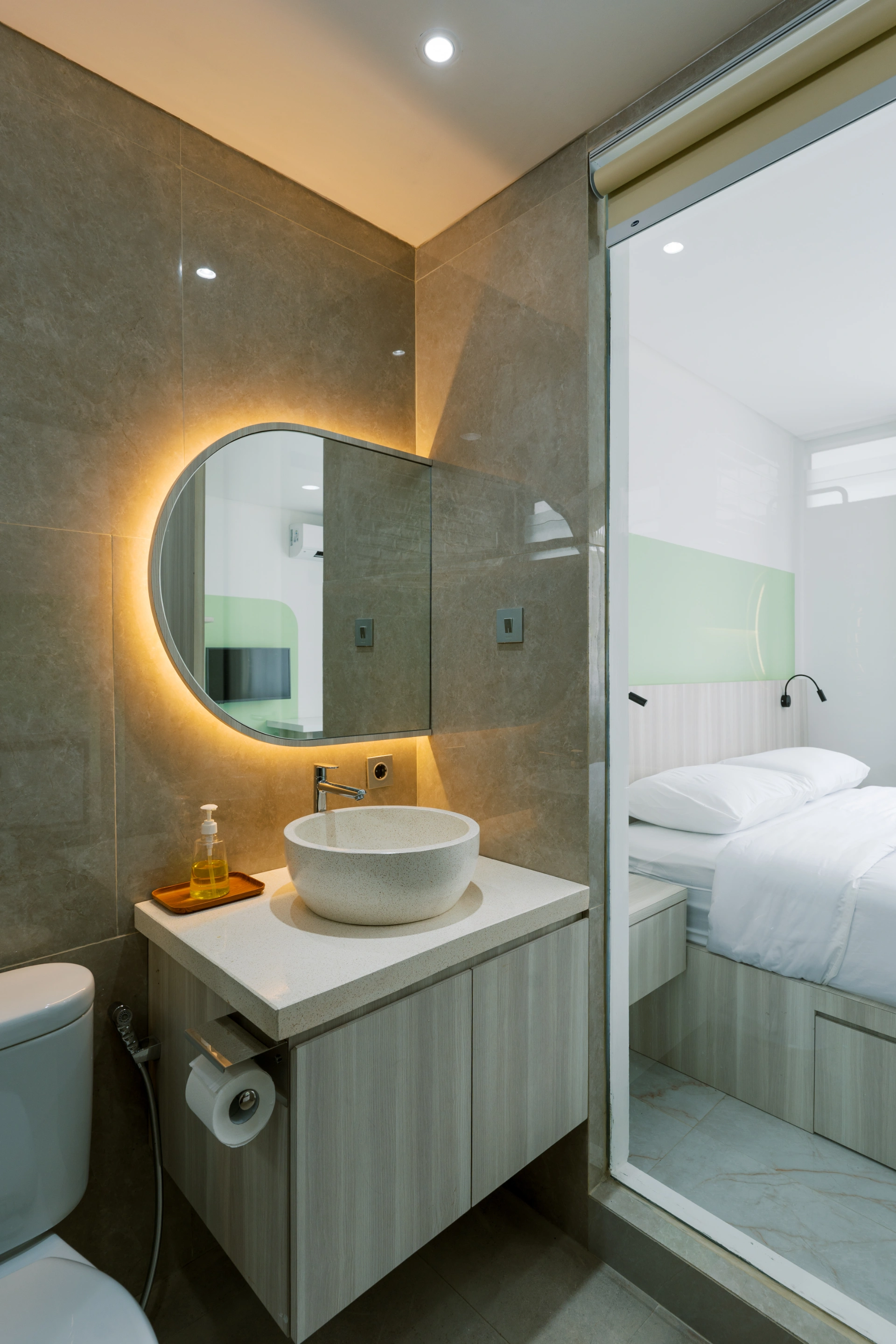 Affordable Modern Studio | Long Stay Ready — image 2