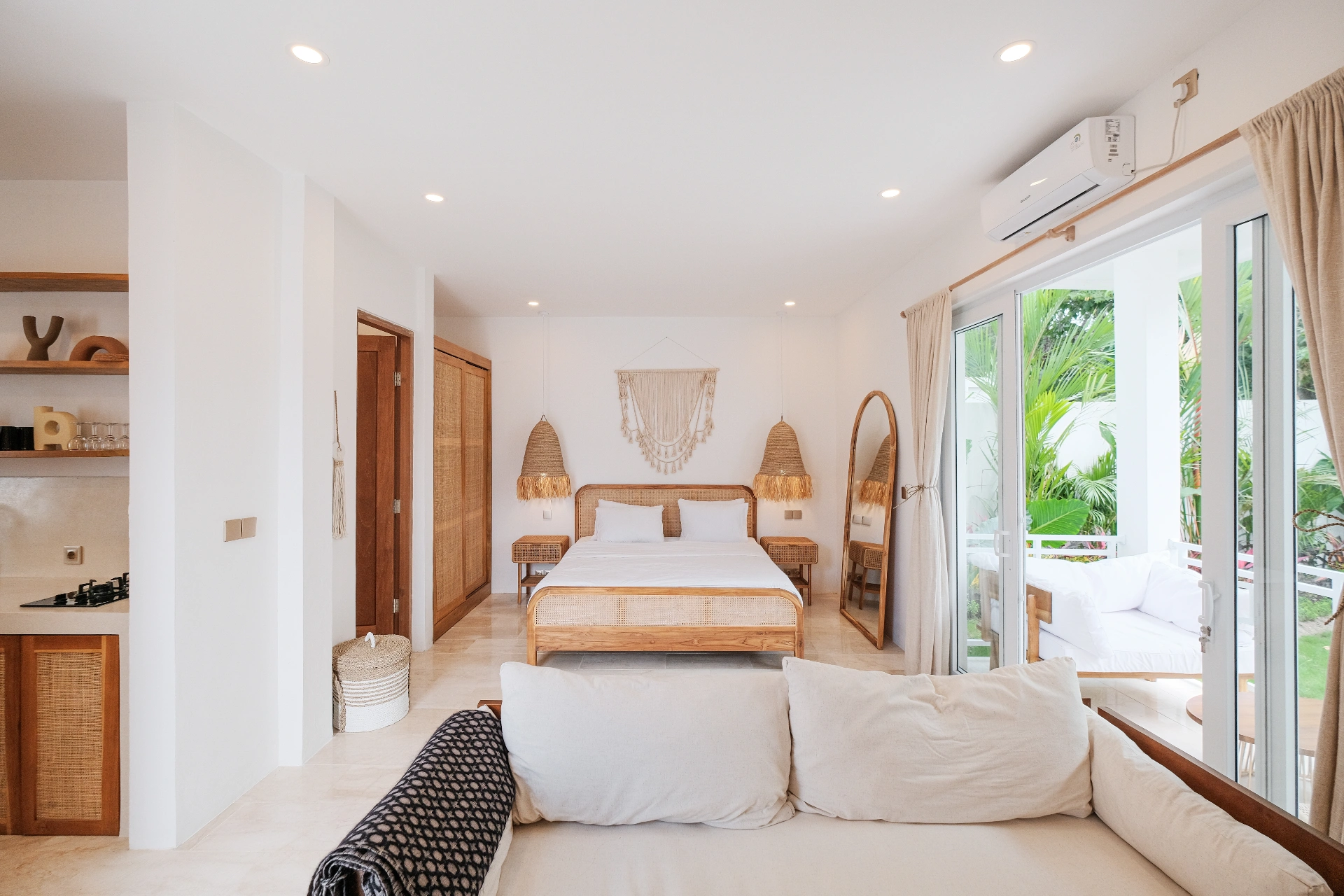 1CG1 | Haus Canggu (Unit 1) | 1BR Apartment | Batu Bolong Canggu — image 4