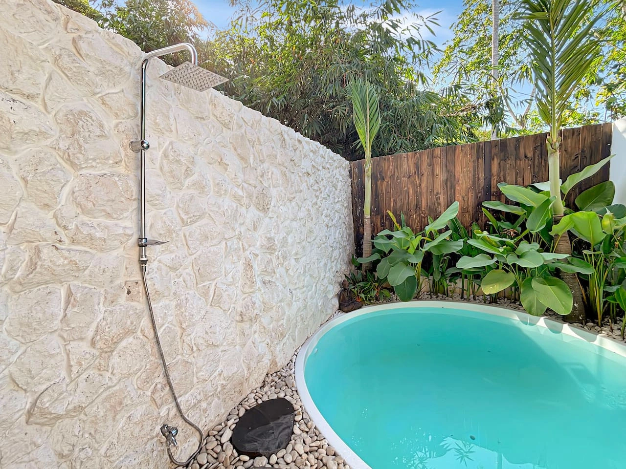 Moon Villa By Local Property Team — image 3