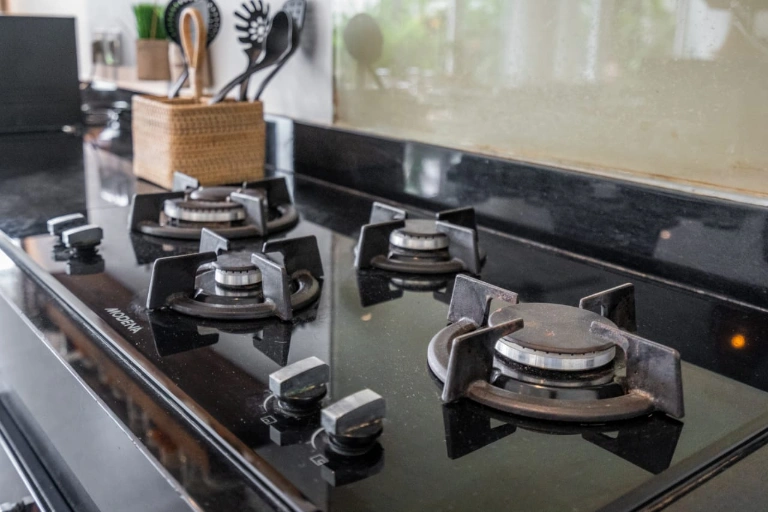 Seminyak Modern Pool Villa – Leasehold 15 Years — image 4
