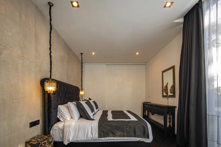4BR Glass House Villa in Umalas — image 3