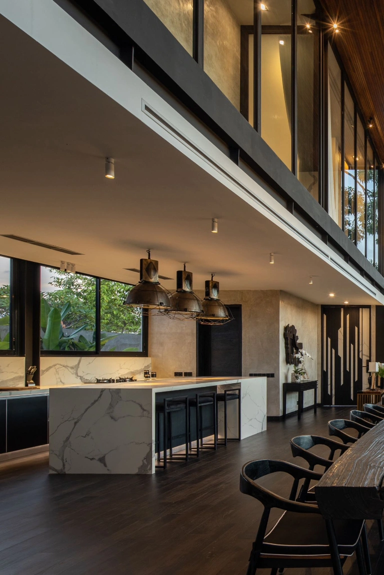 4BR Glass House Villa in Umalas — image 2