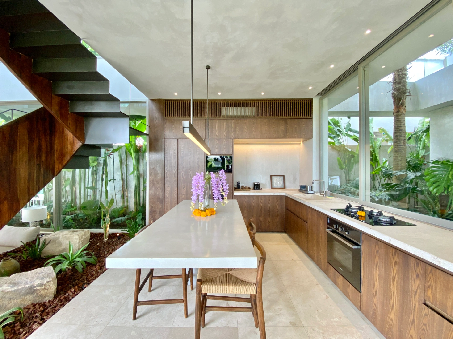 Modern Tropical Elegant Villa — Tiying Tutul–Buduk Canggu — Ready Now — image 3