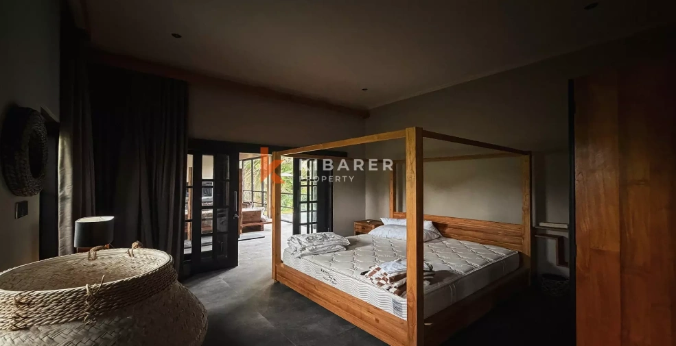 Beautiful Luxury Villa Three bedrooms in Prime location Canggu Area YRS3920 — image 1