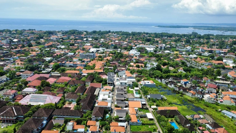 DO 137 - VILLA JOGLO FOR SALE IN SANUR BALI — image 4