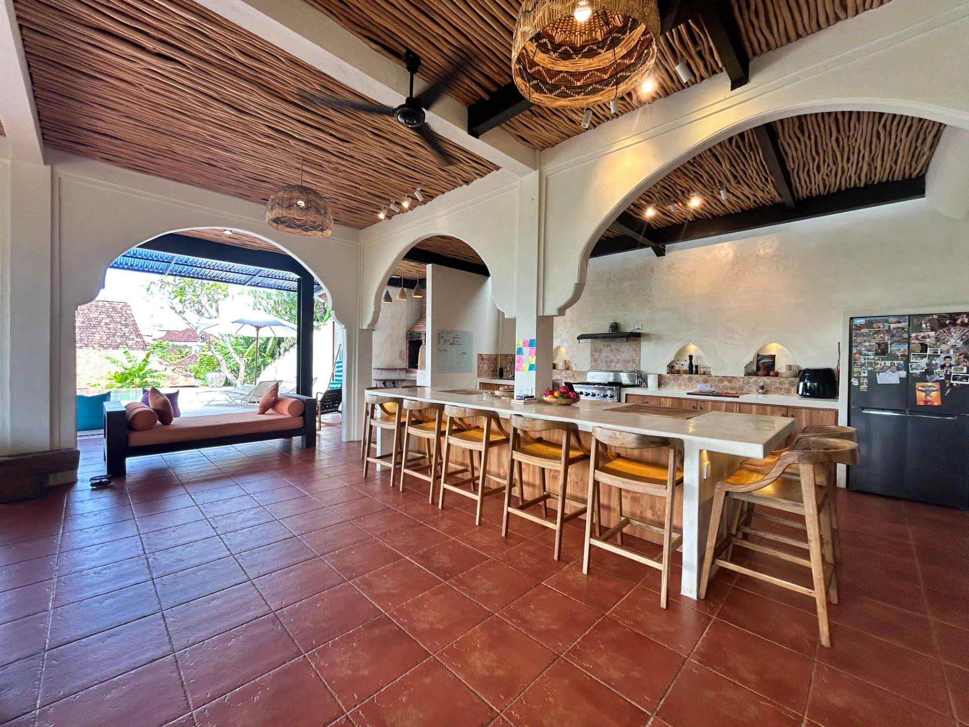 Majestic 5+2BR Estate Villa w/ Infinity Pool & Jungle Views — image 1