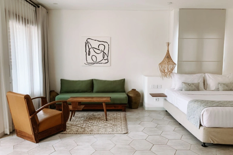 ⚡Electricity Included – Charming 1BR Beachside Studio with Pool Access — image 2