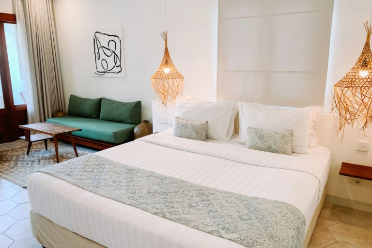 ⚡Electricity Included – Charming 1BR Beachside Studio with Pool Access — image 1