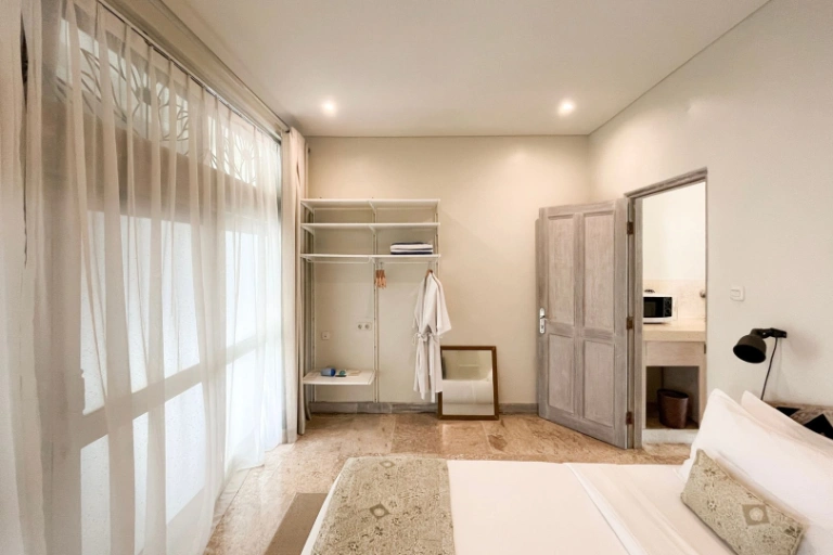 ⚡Electricity Included – Relaxing 1BR Beachside Apartment with Pool Access — image 2