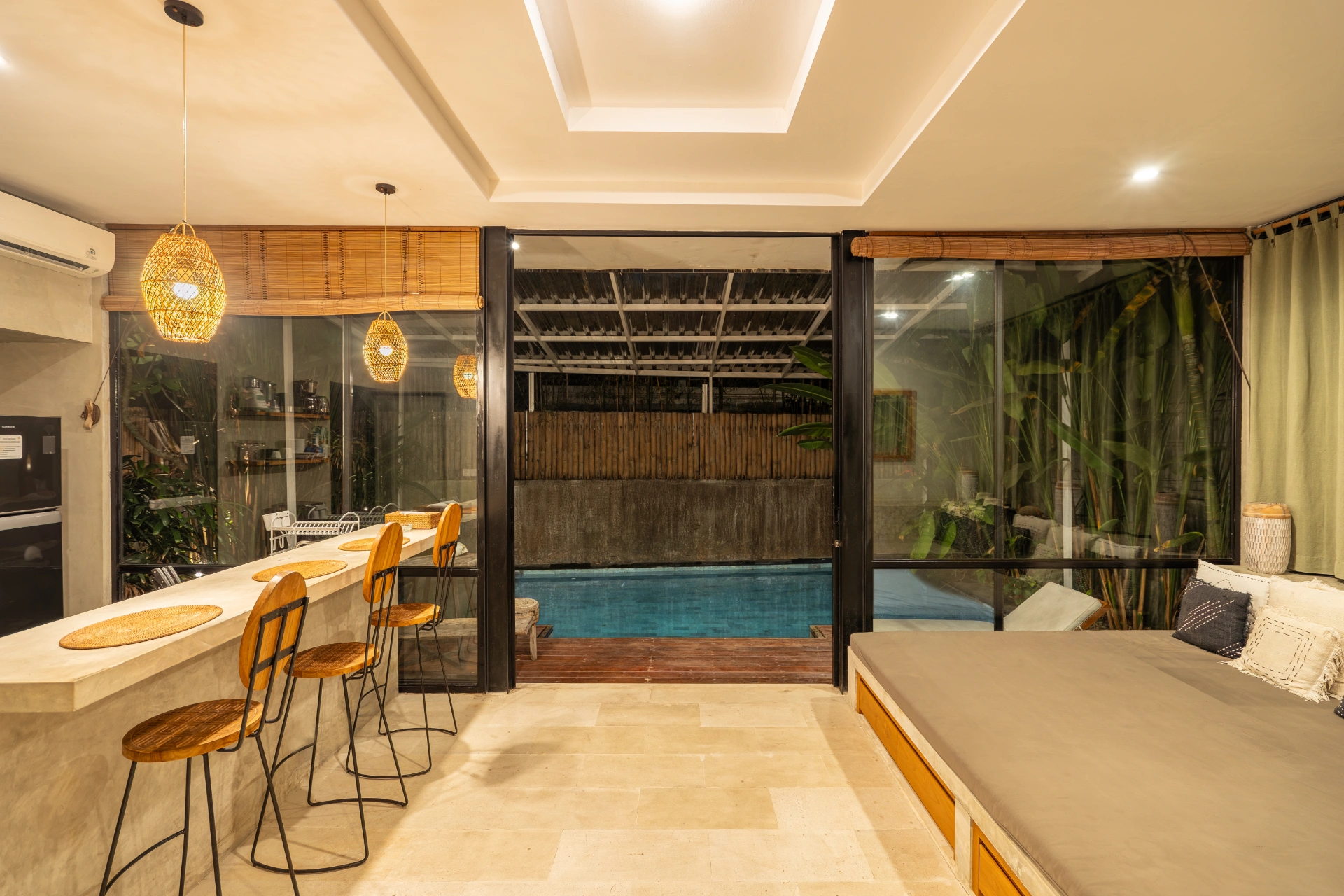 Kalino - 2BR Pererenan Haven | Sofabed Pool & Balcony
