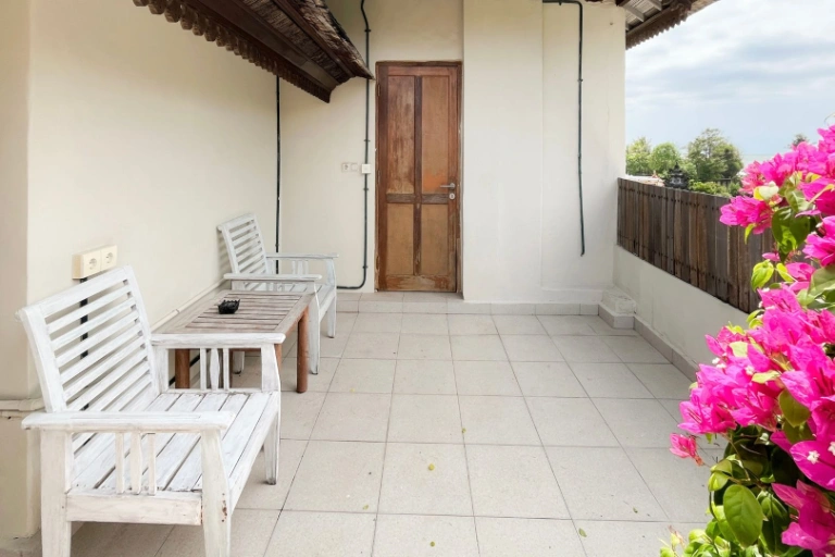 ⚡ Electricity Included – Cozy 1BR Boutique Studio with Private Rooftop Terrace — image 1