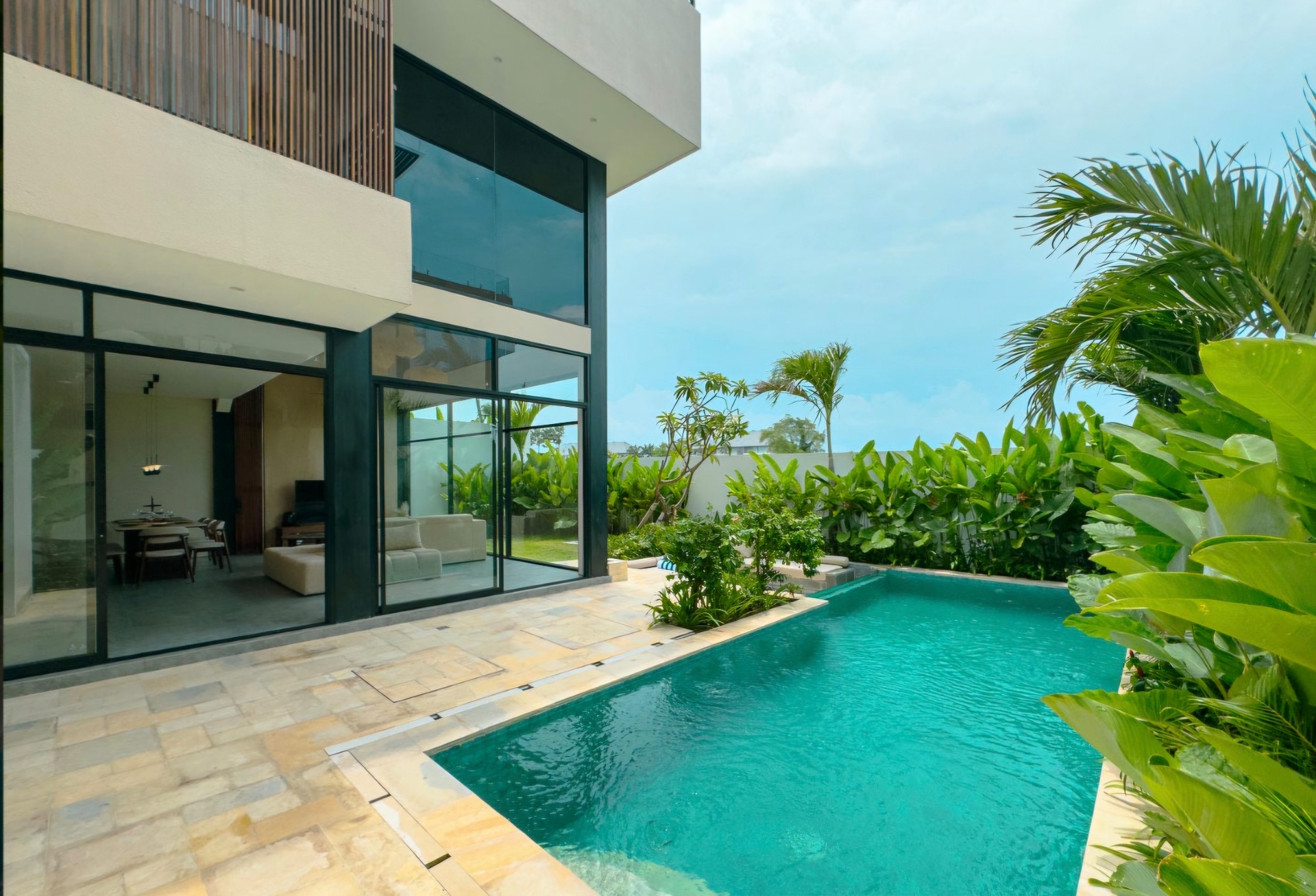 Ocean View New Premium 4BR Beach Villa with Rooftop Pererenan — image 2