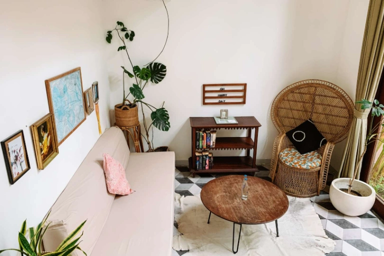 Electricity Included - 1BR Poolside Loft with Inner Courtyard